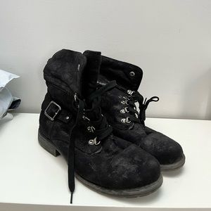 SoftMoc Boots, Size 9